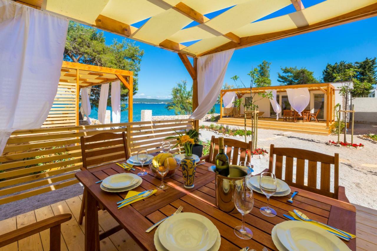 Mobile Homes Pine Tree Dobropoljana Bagian luar foto