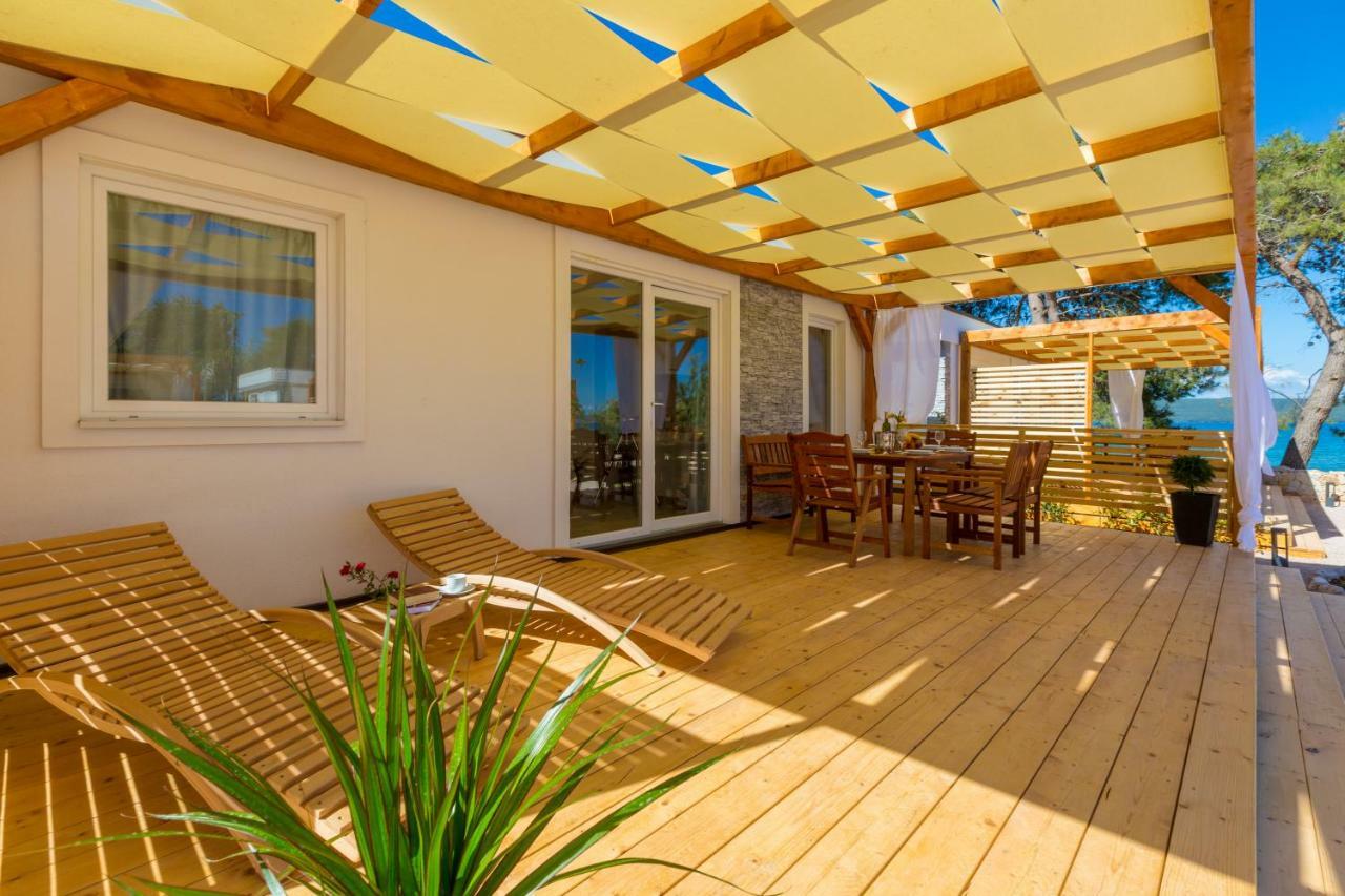 Mobile Homes Pine Tree Dobropoljana Bagian luar foto